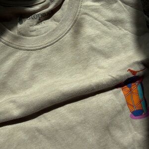 Cotopaxi Men’s Size M T-Shirt Minimal Graphic Clean Style